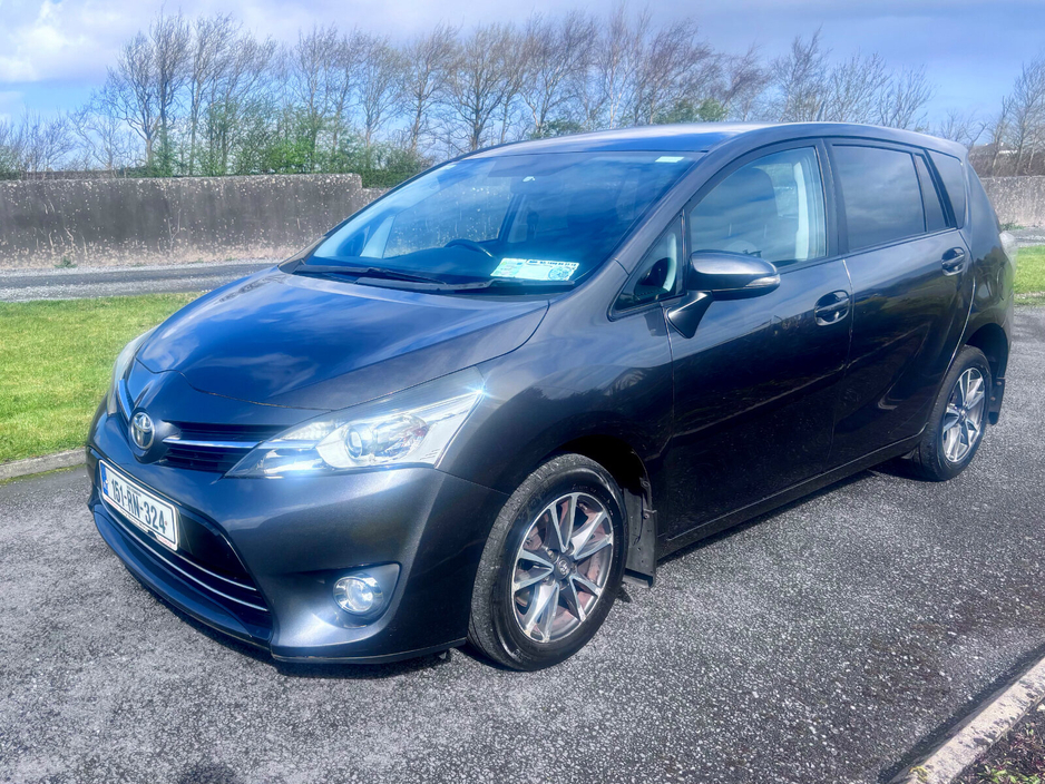 2015 Toyota Verso - image 15