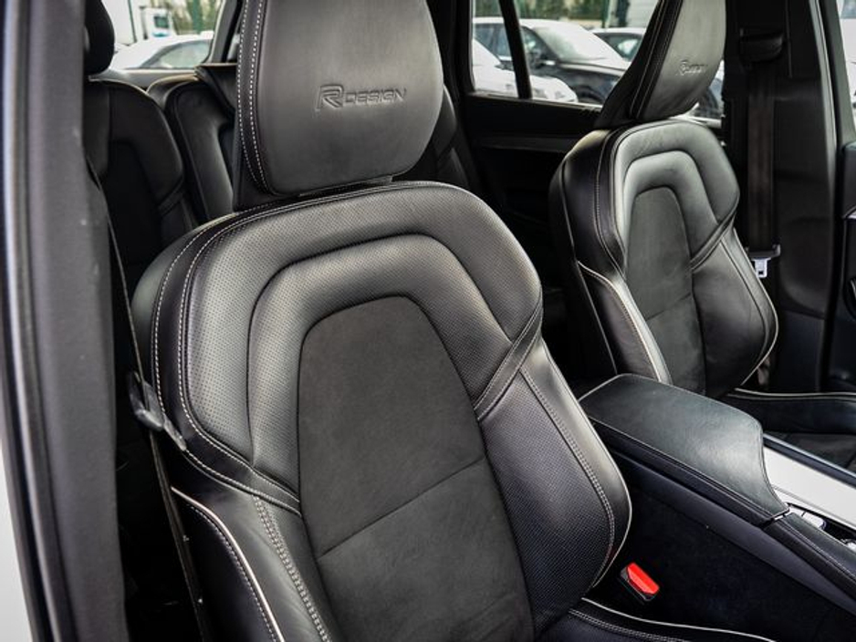 2019 Volvo XC90 - image 9