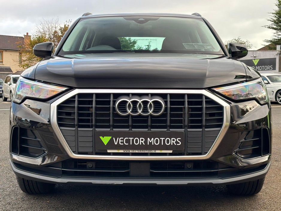 2023 Audi Q3 - image 3