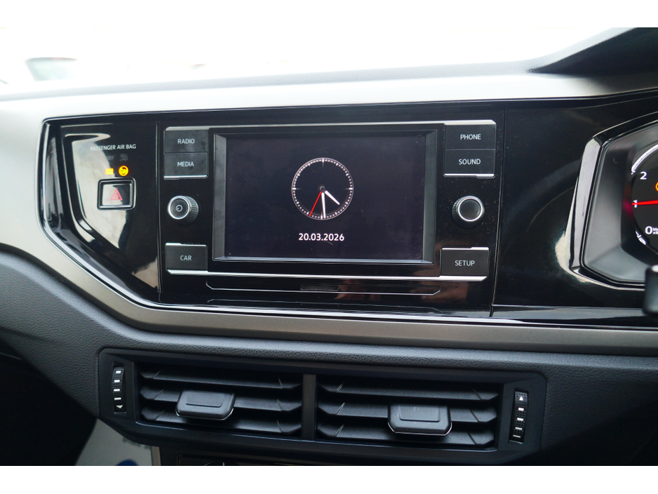 2019 Volkswagen Polo - image 22