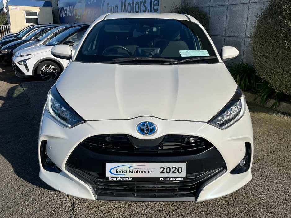 2020 Toyota Yaris - image 2