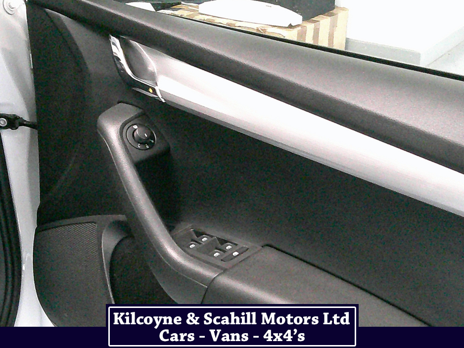 2019 Skoda Octavia - image 22