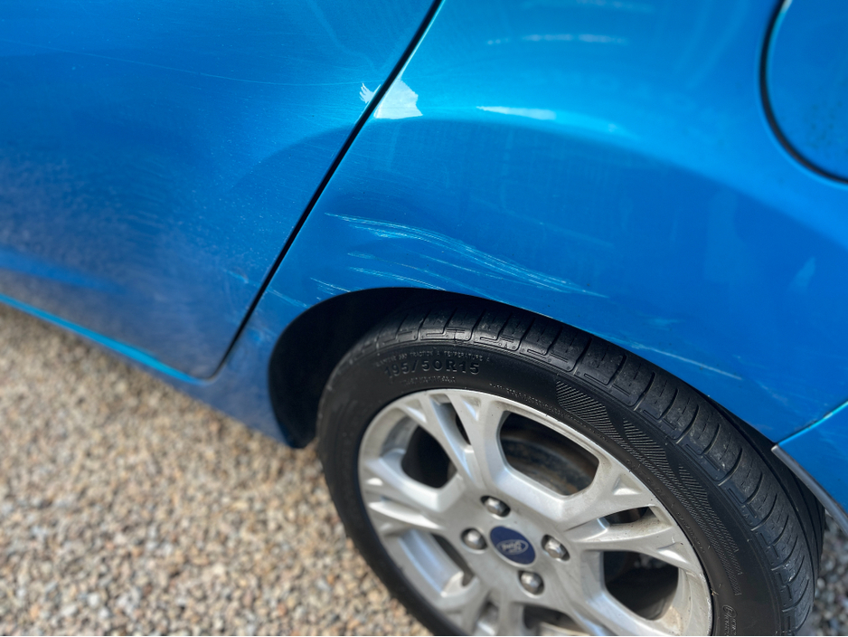 2014 Ford Fiesta - image 15