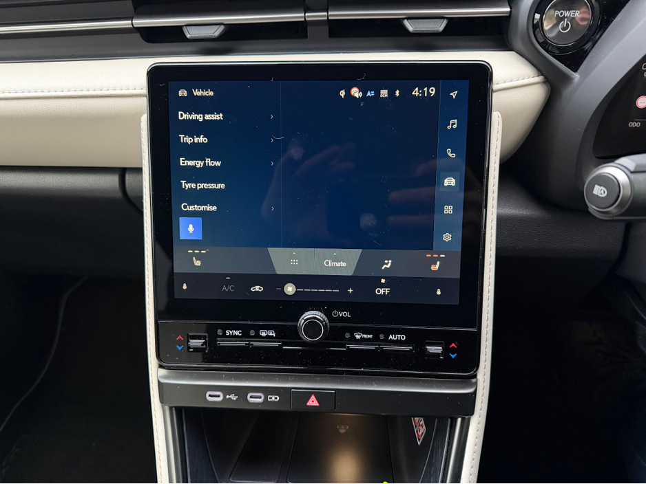 2025 Lexus LBX ***SOLD***PREMIUM SPECIFICATION//BEIGE LEATHER//IMMACULATE//HYBRID//SIMI AND AA DEALER