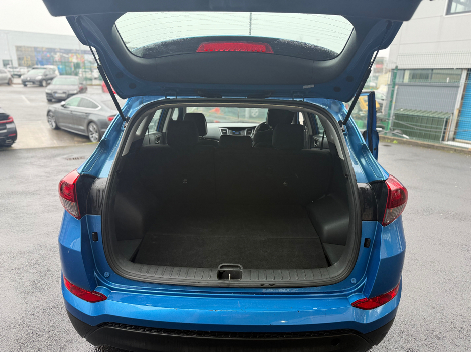 2017 Hyundai Tucson - image 8