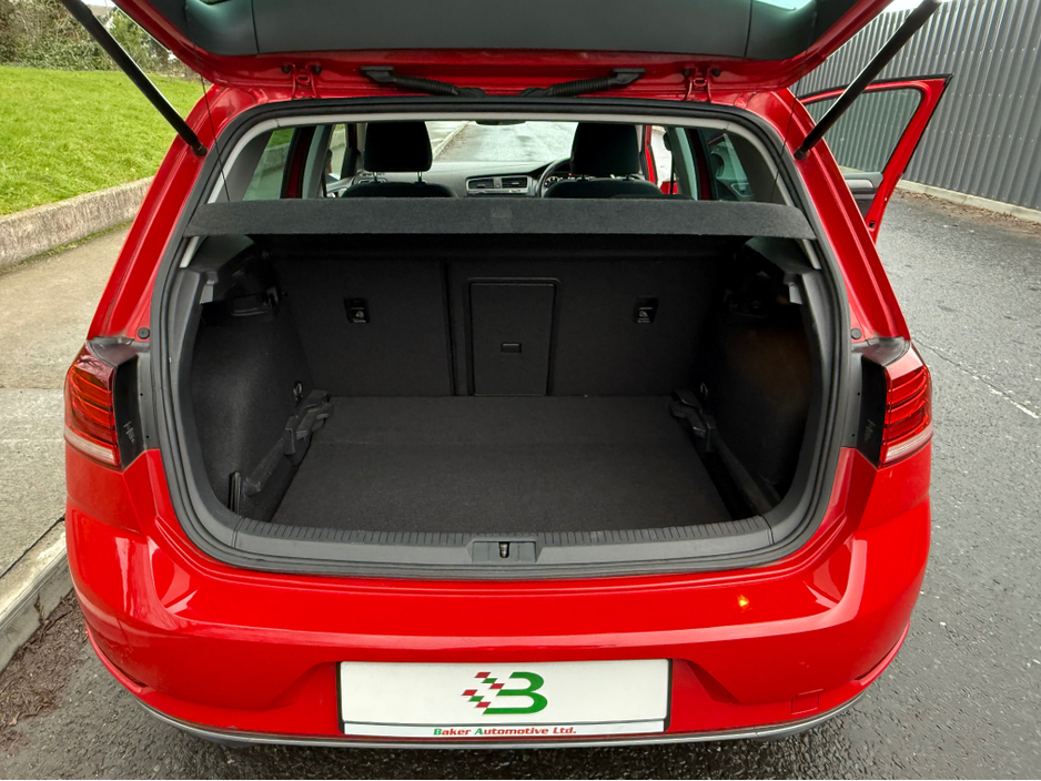 2019 Volkswagen Golf - image 13