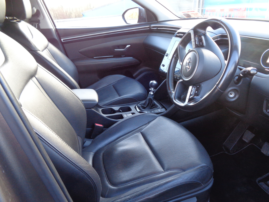 2022 Hyundai Tucson - image 5