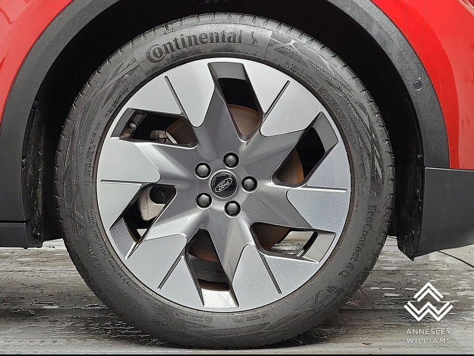 2025 Ford Explorer Premium 77kWh Extended Range RWD €39,950