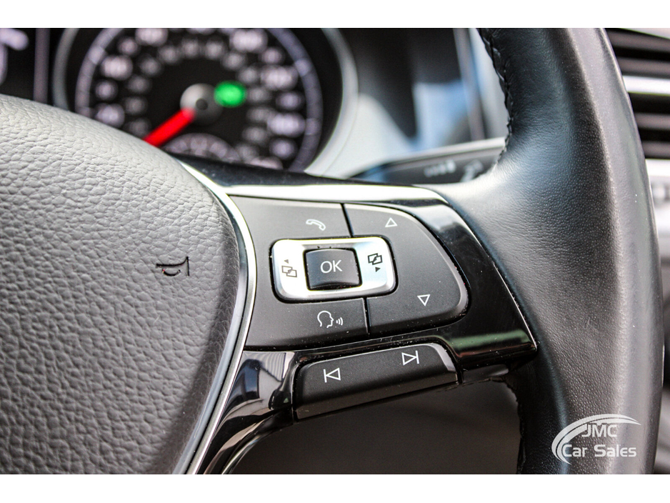 2018 Volkswagen Golf - image 20