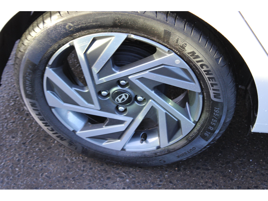 2024 Hyundai i20 i20 Deluxe Plus €22,950