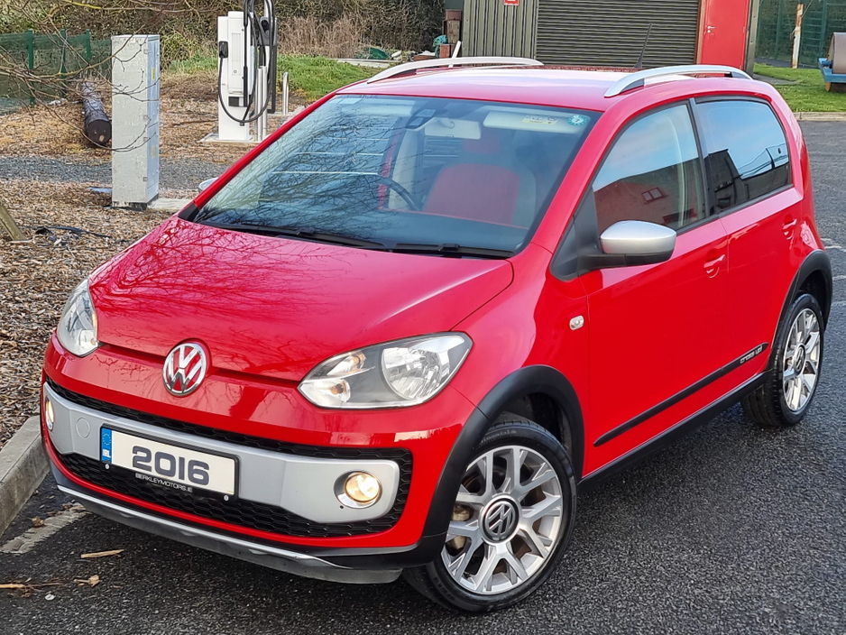 2016 Volkswagen up! - image 9
