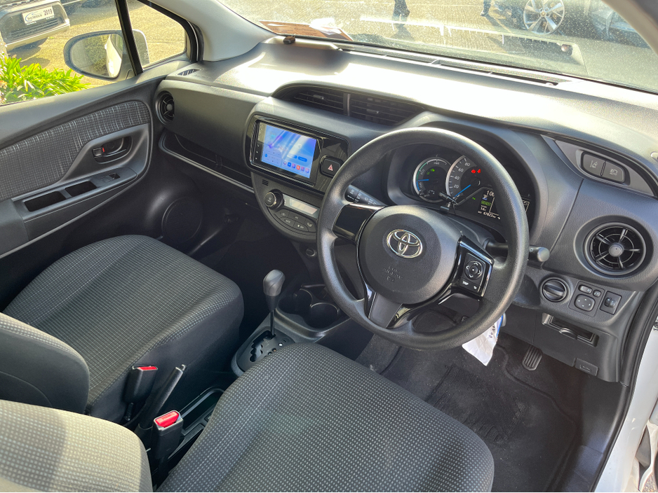 2019 Toyota Vitz - image 14