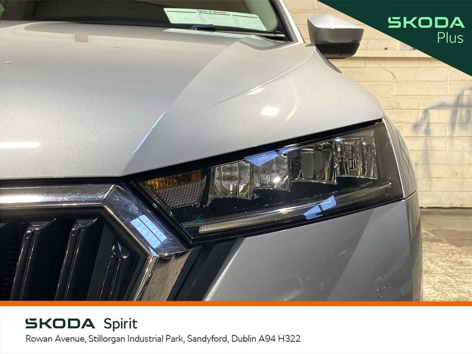 2023 Skoda Octavia - image 16