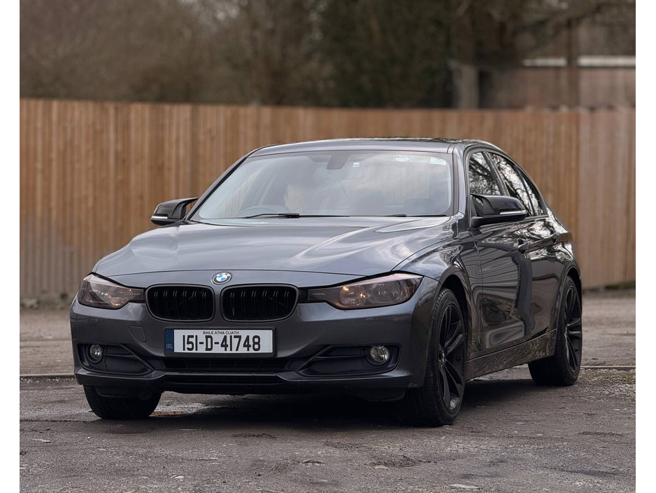 2015 BMW 3 Series - image 3