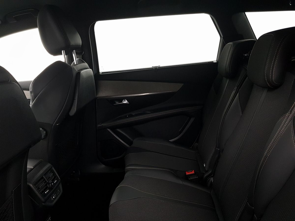2024 Peugeot 5008 - image 7