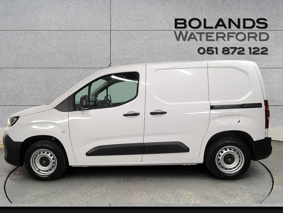 2026 Citroen Berlingo - image 3