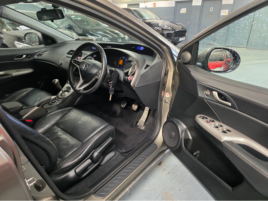 2009 Honda Civic - image 11