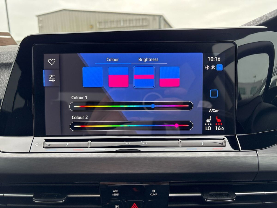 2023 Volkswagen Golf 2.0 TDI 115HP Style €29,975