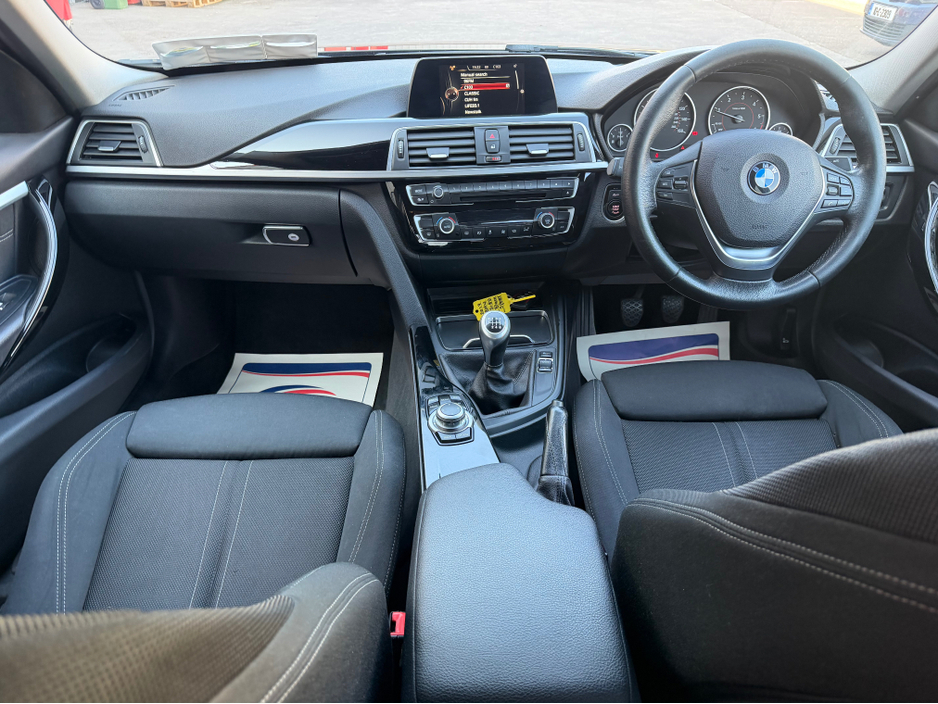 2017 BMW 3 Series - image 18