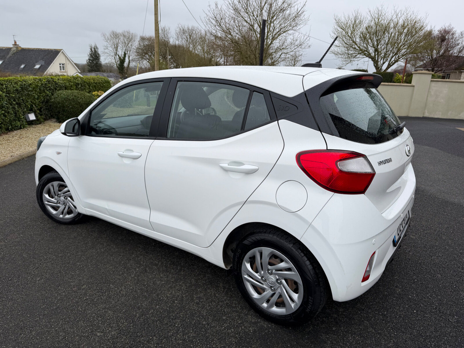2021 Hyundai i10 - image 8