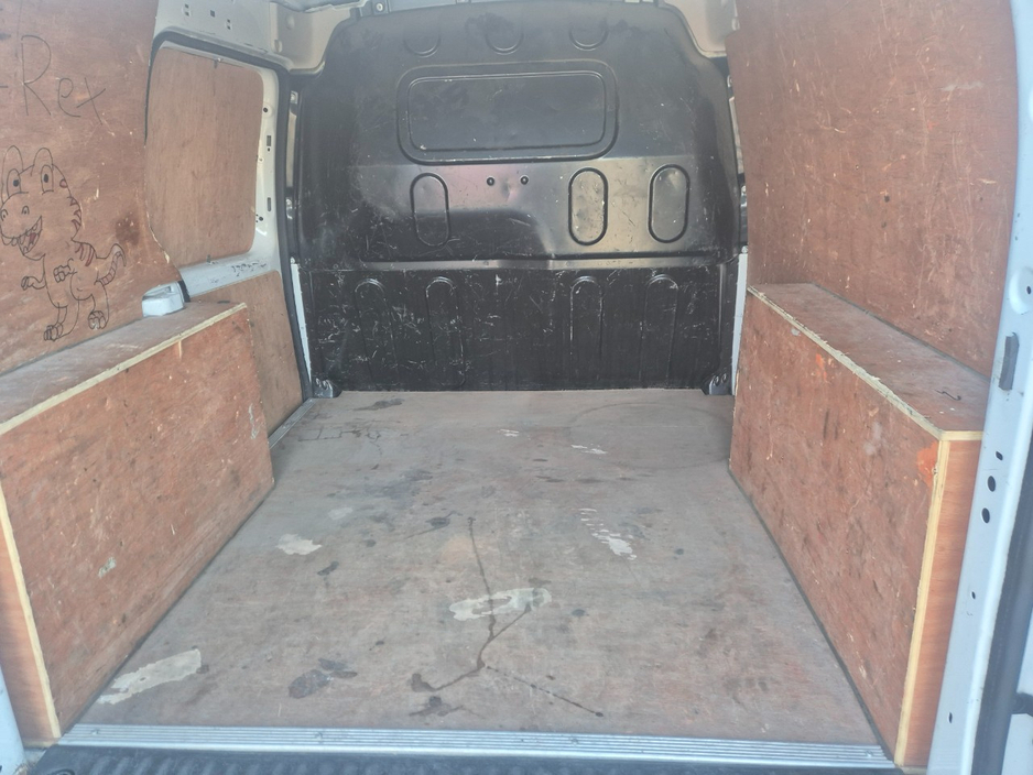 2019 Renault Kangoo - image 12