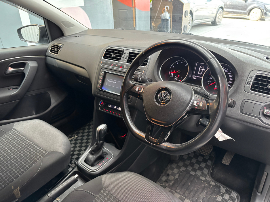 2017 Volkswagen Polo - image 7