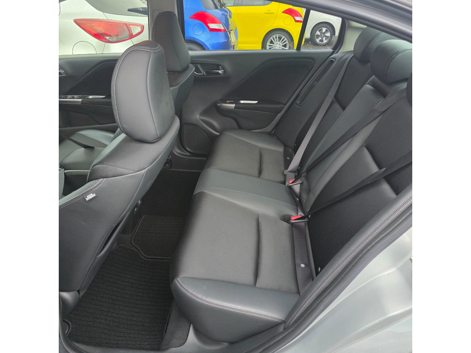 2016 Honda Grace  €12,950