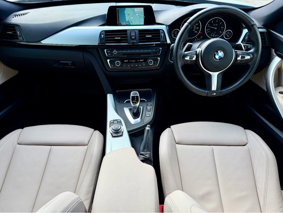 2016 BMW 3 Series - image 12