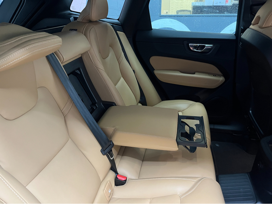 2023 Volvo XC60 €45950 2023 VOLVO XC60 RECHARGE ULTIMATE T6 2.0 AUTOMATIC / CRUISE CONTROL / 360° PARKING CAMERA / ELECTRIC MEMORY & HEATED SEATS / PANORAMIC SUNROOF / HEATED STEERING WHEEL / APPLE CARPLAY €45,950