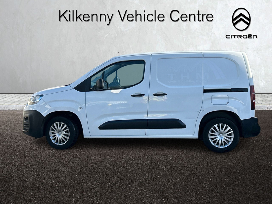 2021 Citroen Berlingo - image 5