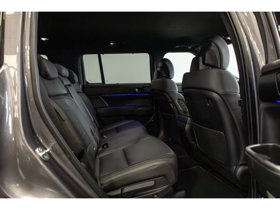 2024 Hyundai Santa Fe - image 12