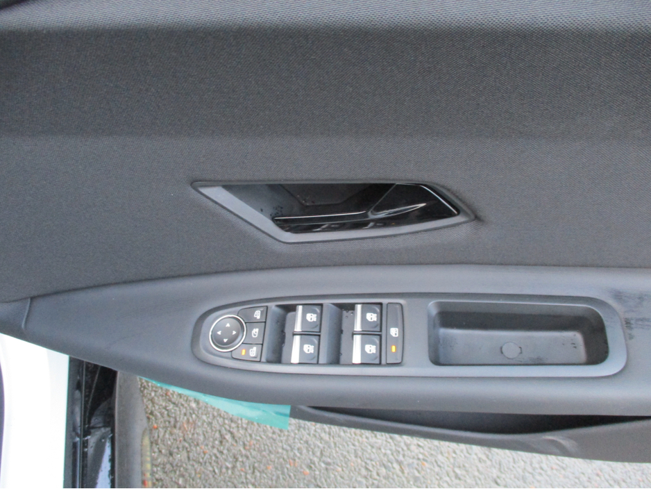 2026 Nissan Micra - image 14