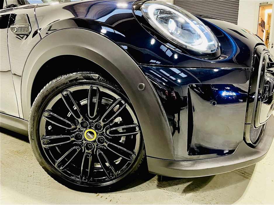 2023 MINI Cooper S - image 27