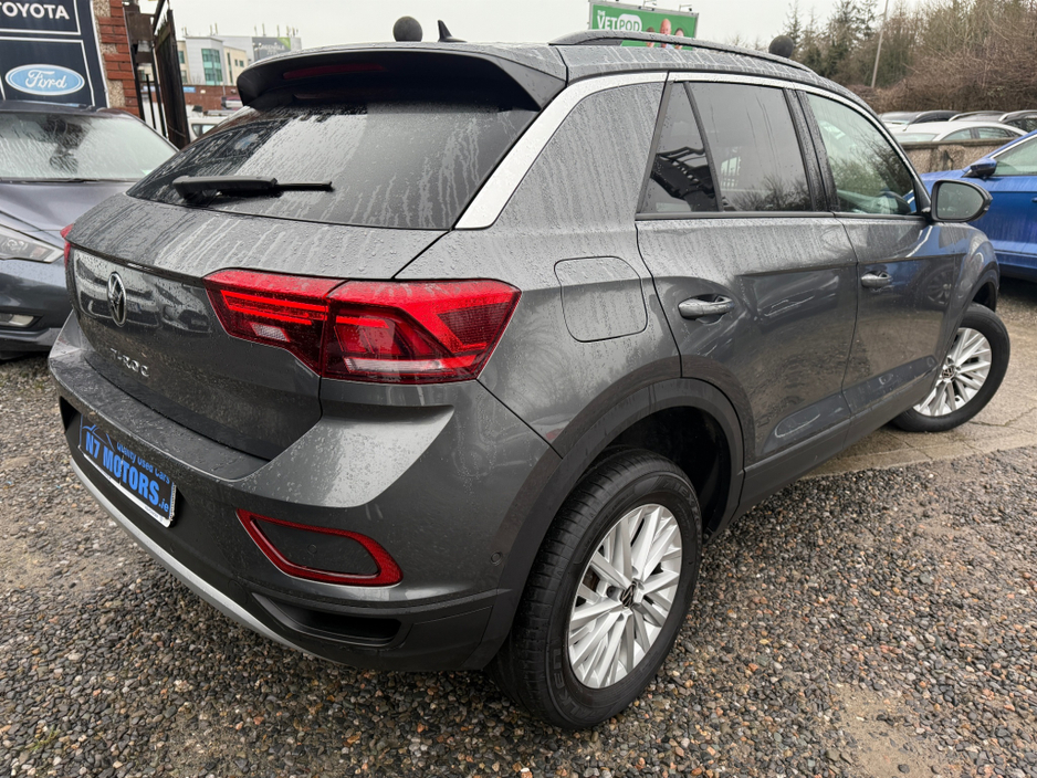 2023 Volkswagen T-Roc LIFE 1.0 TSI €22,950