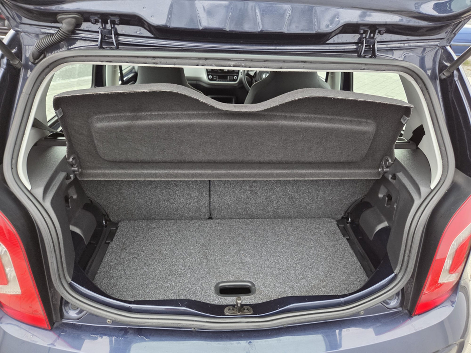 2015 Volkswagen up! - image 11