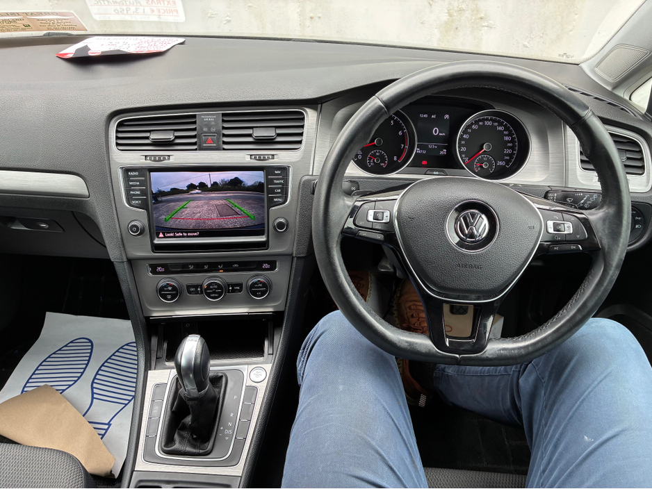 2015 Volkswagen Golf - image 22