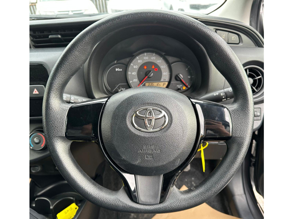 2017 Toyota Vitz /Yaris 1.0L Petrol Automatic (6236) €9,995