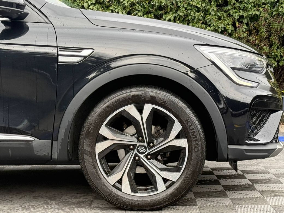 2024 Renault Arkana TECHNO 1.4 AUTO // APPLE CARPLAY/ANDROID AUTO // BLIND SPOT MONITOR // DIGITAL CLUSTER €23,950