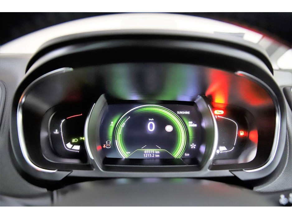 2018 Renault Scenic - image 18