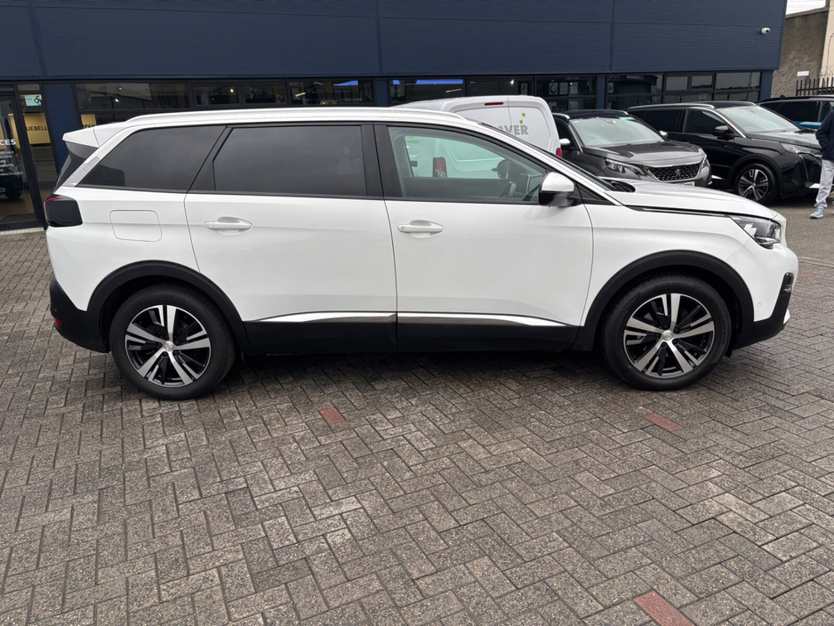 2020 Peugeot 5008 1.5 BlueHDi 130bhp Allure Auto €27,950