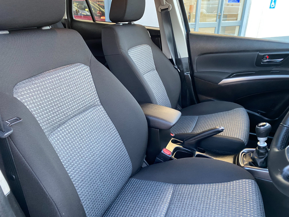 2024 Suzuki SX4 S-Cross  €28,950