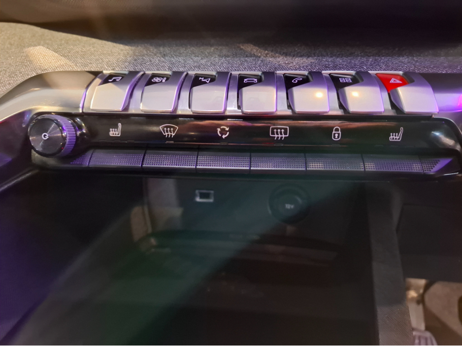 2020 Peugeot 3008 GT-LINE 1.5 HDI 130 6.2 4 4DR €23,950