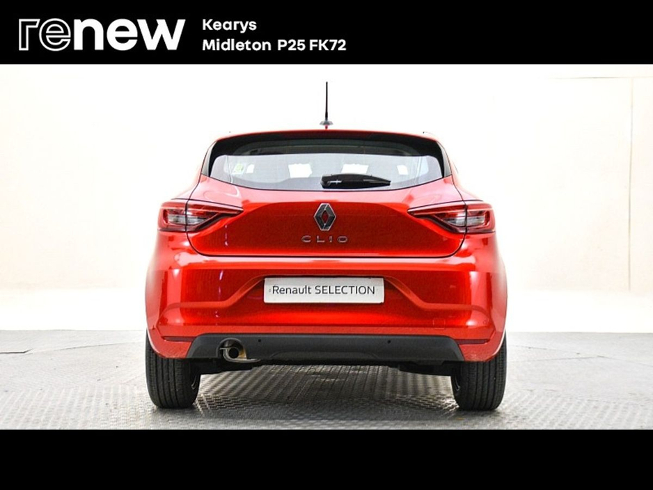 2023 Renault Clio - image 10