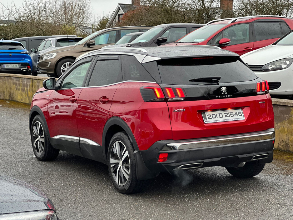 2020 Peugeot 3008 - image 5