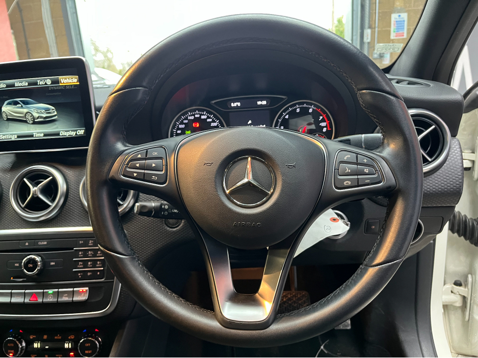 2016 Mercedes-Benz A Class €15950! 2016 MERCEDES-BENZ A180 1.6 AUTOMATIC / CRUISE CONTROL / REVERSE CAMERA / ELECTRIC MEMORY & HEATED SEATS €15,950