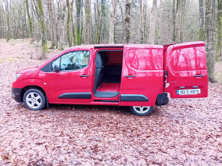2019 Opel Combo - image 9