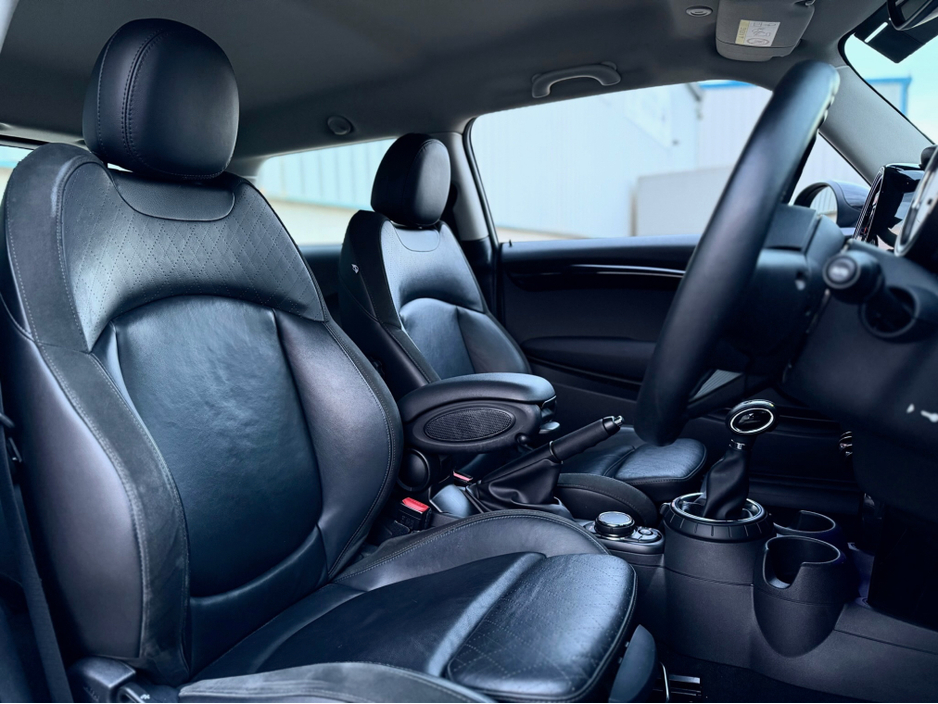 2015 MINI Hatch 1.5 3DR AUTO COOPER €12,950