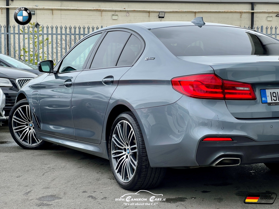 2019 BMW 5 Series - image 39