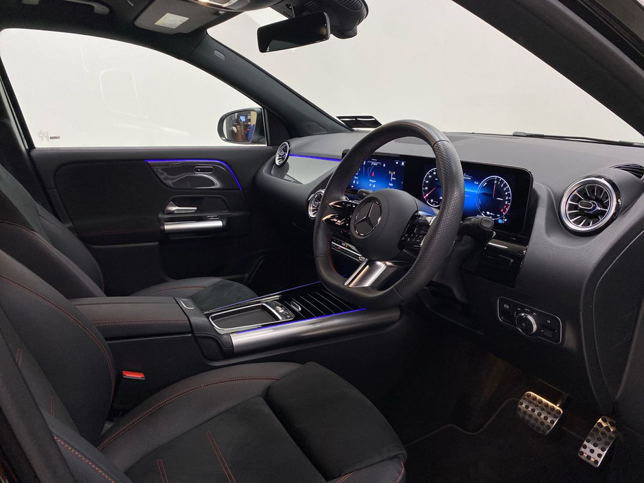 2025 Mercedes-Benz GLA Class - image 9