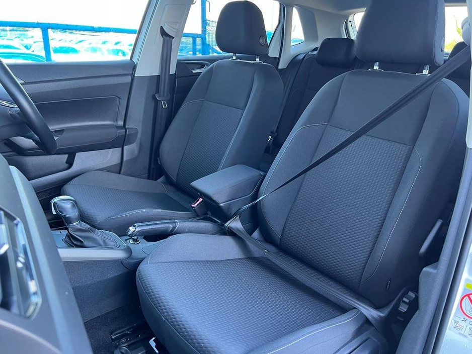 2019 Volkswagen Polo - image 6